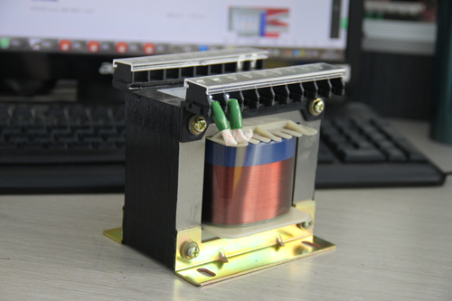 創(chuàng)穩(wěn)控制變壓器實景拍攝圖 創(chuàng)穩(wěn)控制變壓器實景拍攝圖